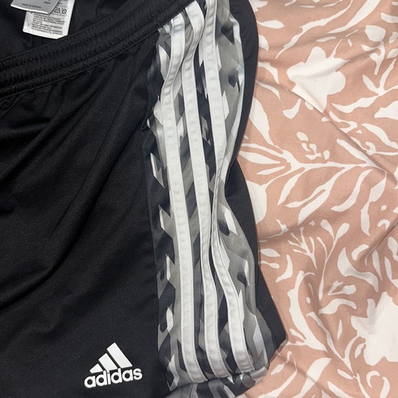 COPY - Black Adidas, athletic shorts, size medium - Picture 4 of 4